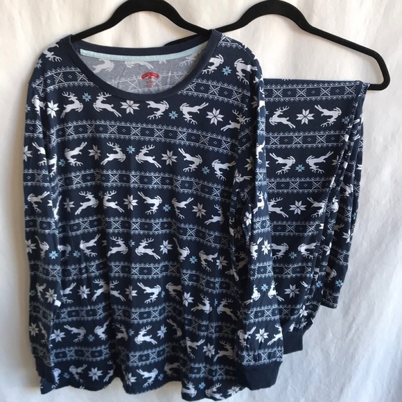 Holiday Time navy and white reindeer pajamas, size 2X (18W–20W) - Picture 1 of 9